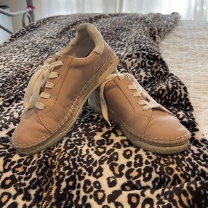 Universal thread fashion shoes